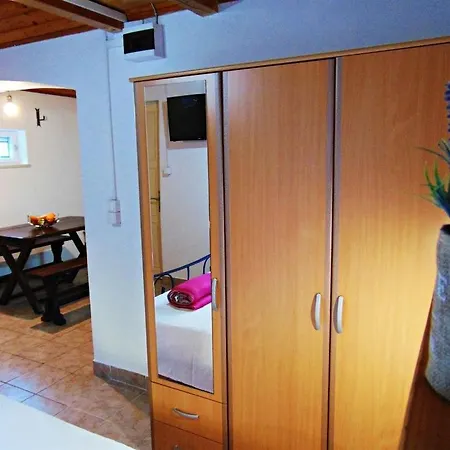 Secluded House Postira, Brac - 22199 *